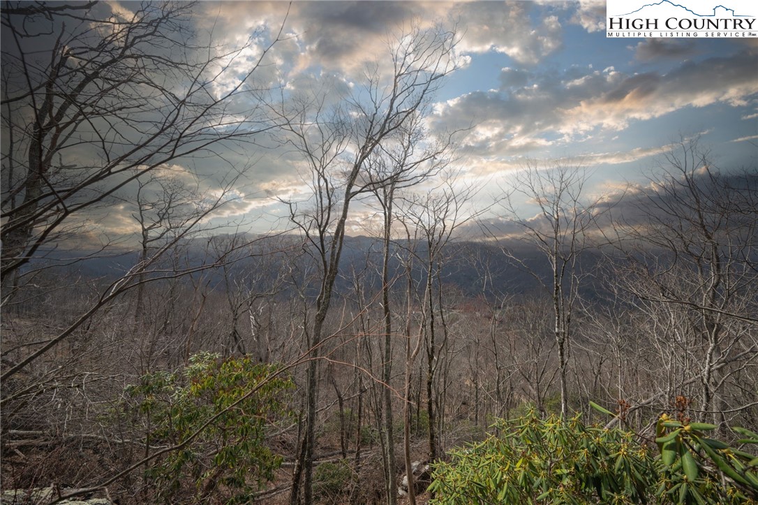 L-59 Eagle Cliff Trail