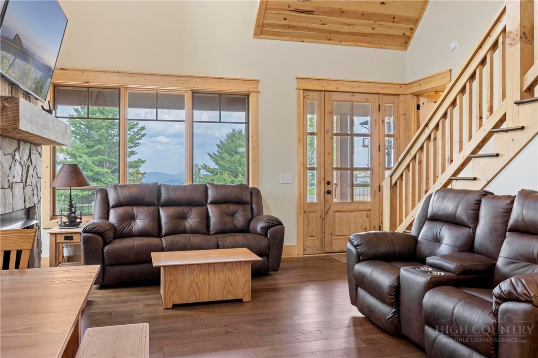 95 Vineyard Trail