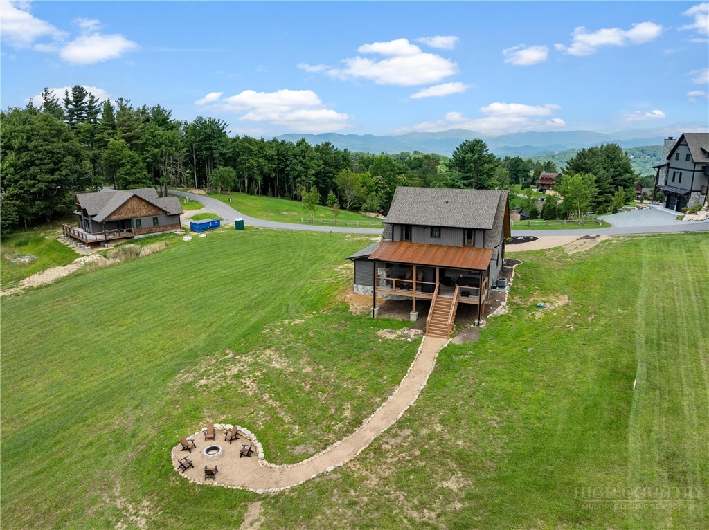 95 Vineyard Trail