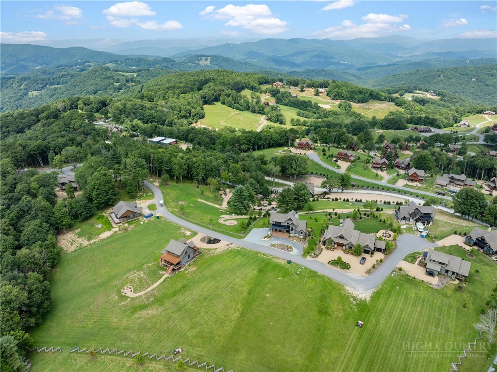 95 Vineyard Trail