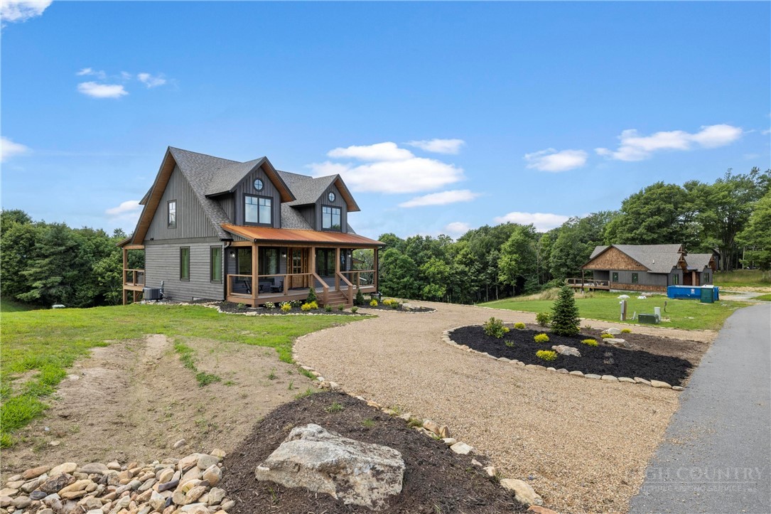 95 Vineyard Trail