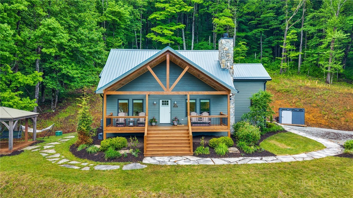 355 Cascade Lane