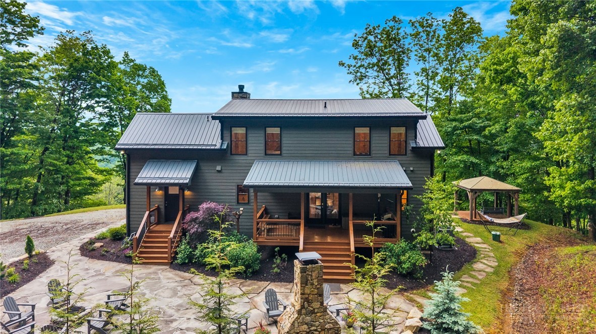 355 Cascade Lane
