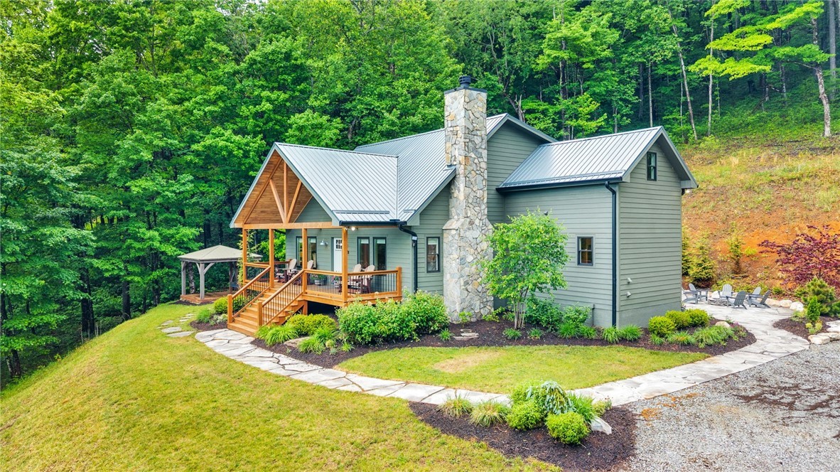 355 Cascade Lane