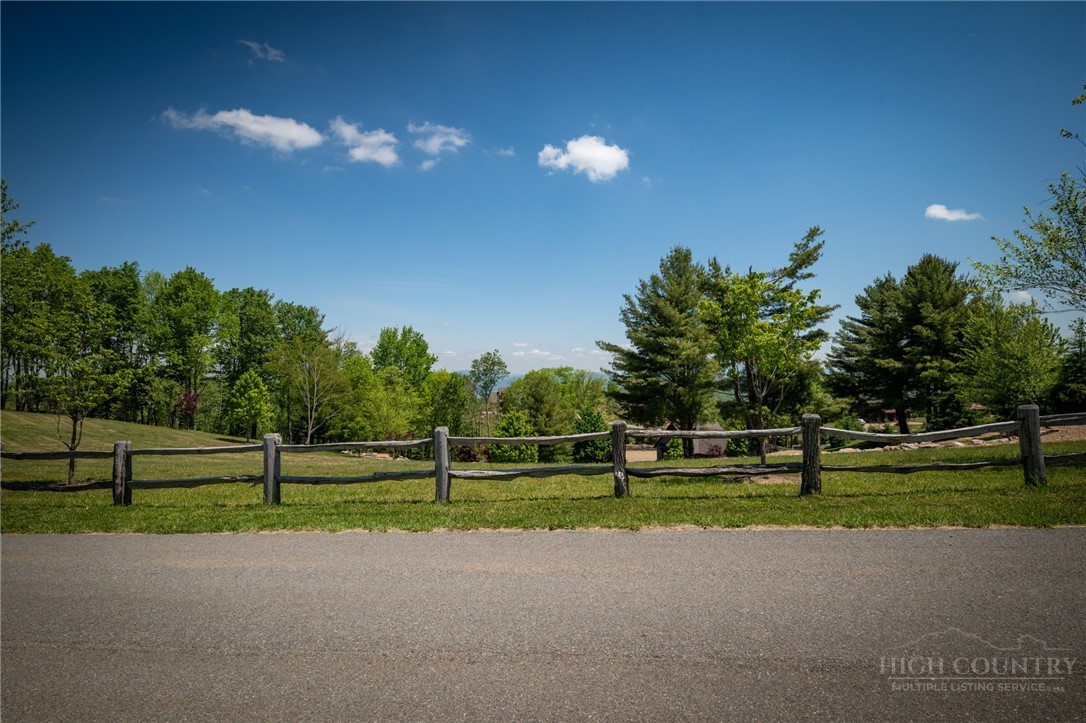 VV-9 Vineyard Trail