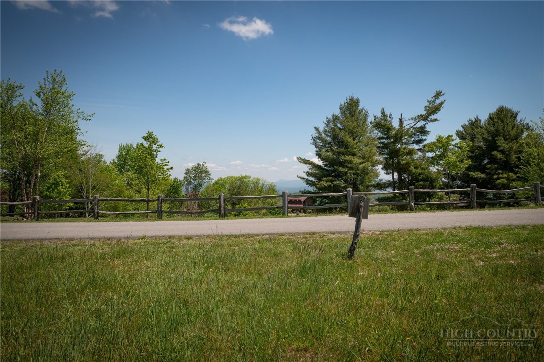 VV-9 Vineyard Trail