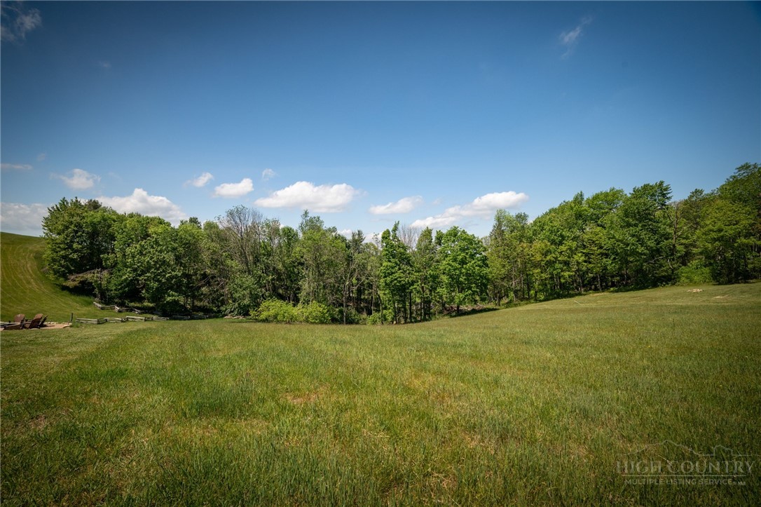 VV-9 Vineyard Trail