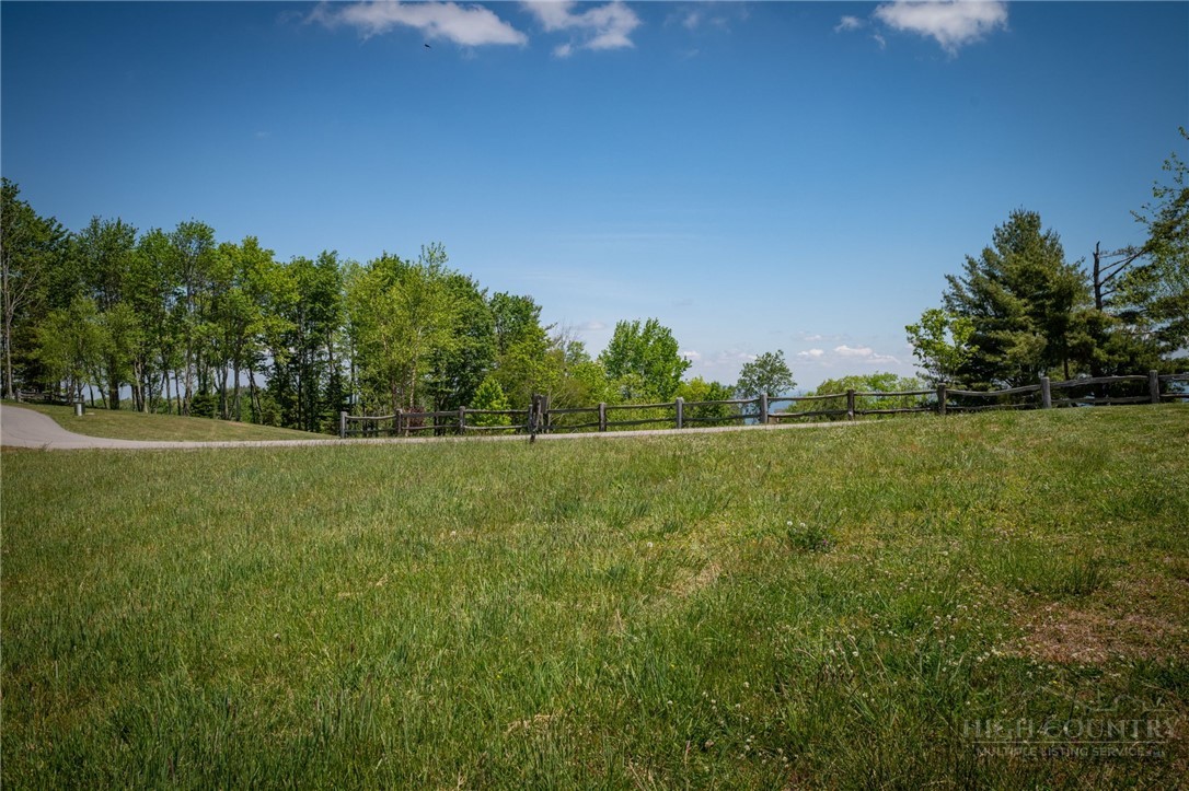 VV-9 Vineyard Trail