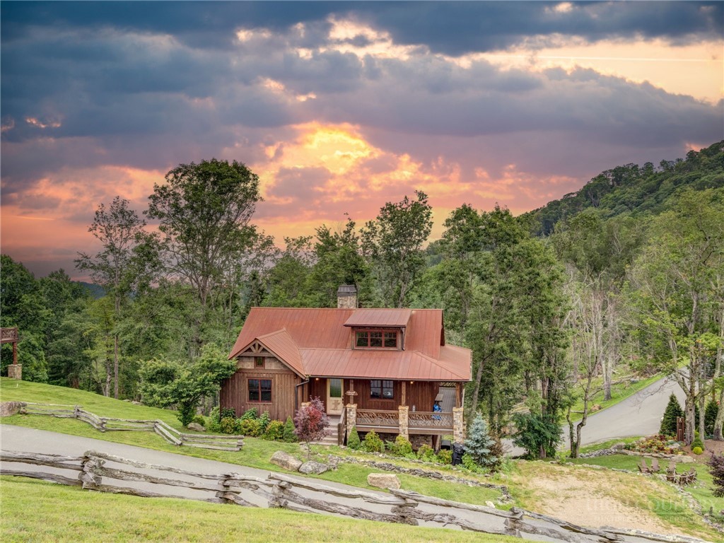 54 White Eagle Trail