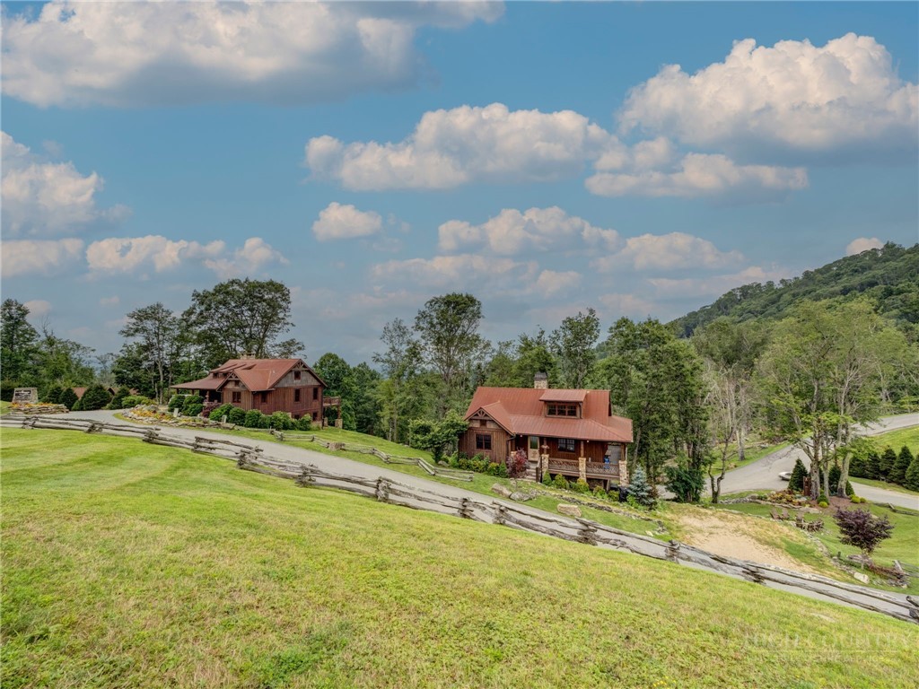 54 White Eagle Trail
