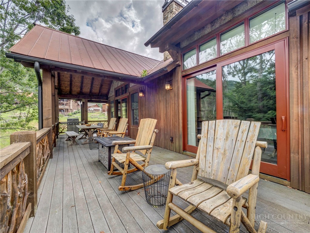 54 White Eagle Trail