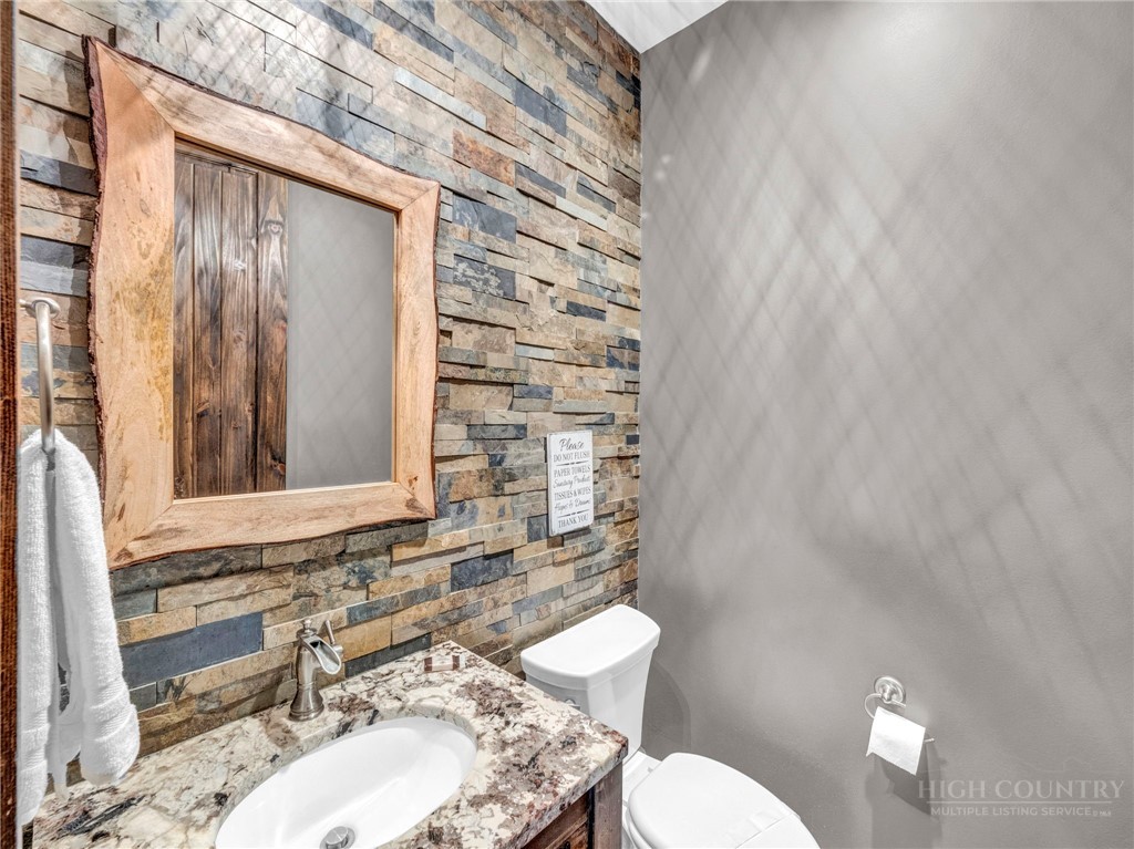 54 White Eagle Trail