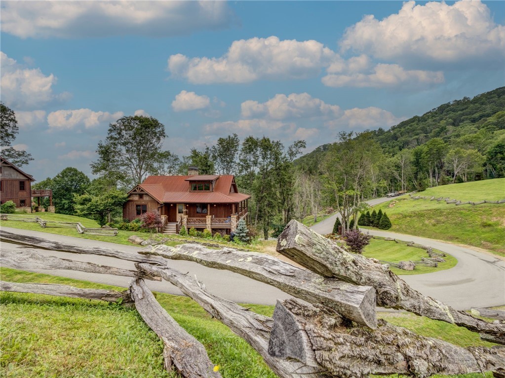 54 White Eagle Trail