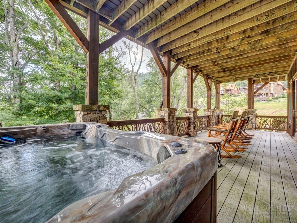54 White Eagle Trail