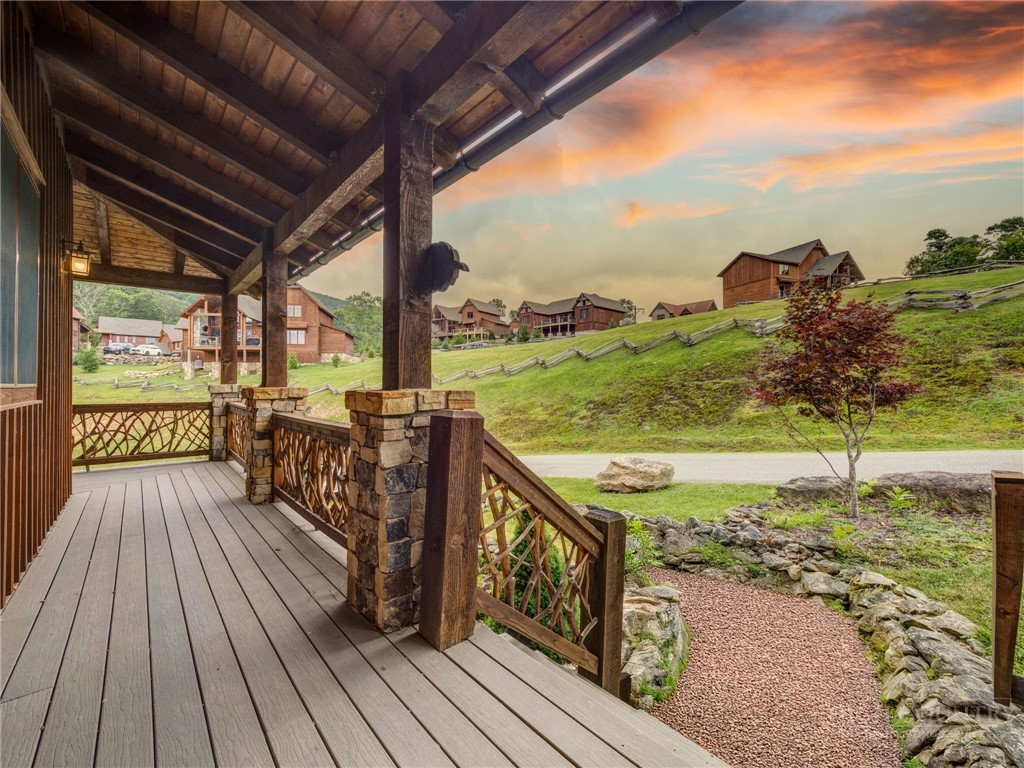 54 White Eagle Trail