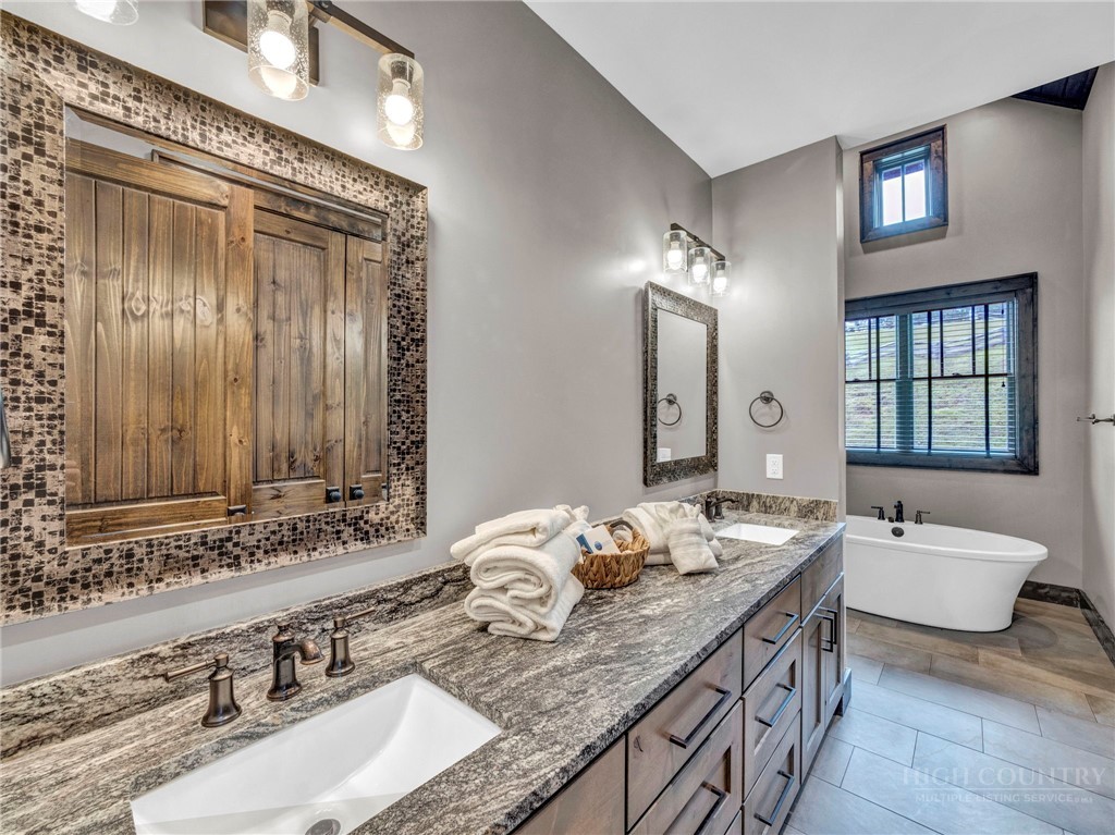 54 White Eagle Trail