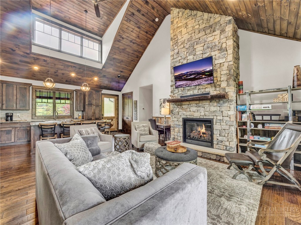 54 White Eagle Trail