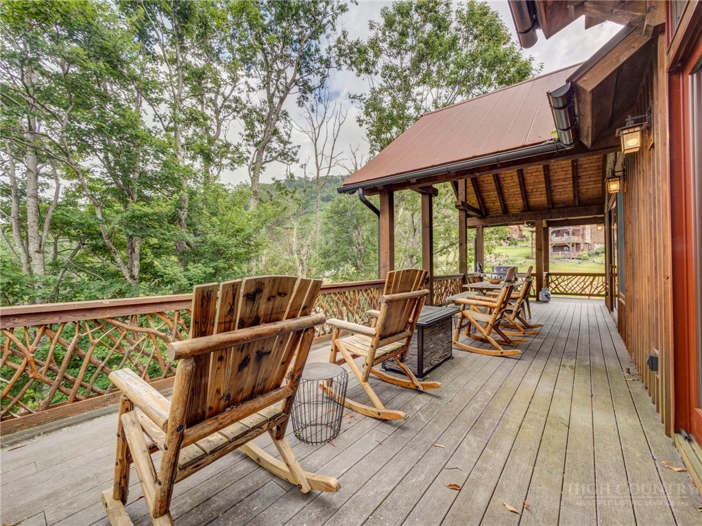 54 White Eagle Trail