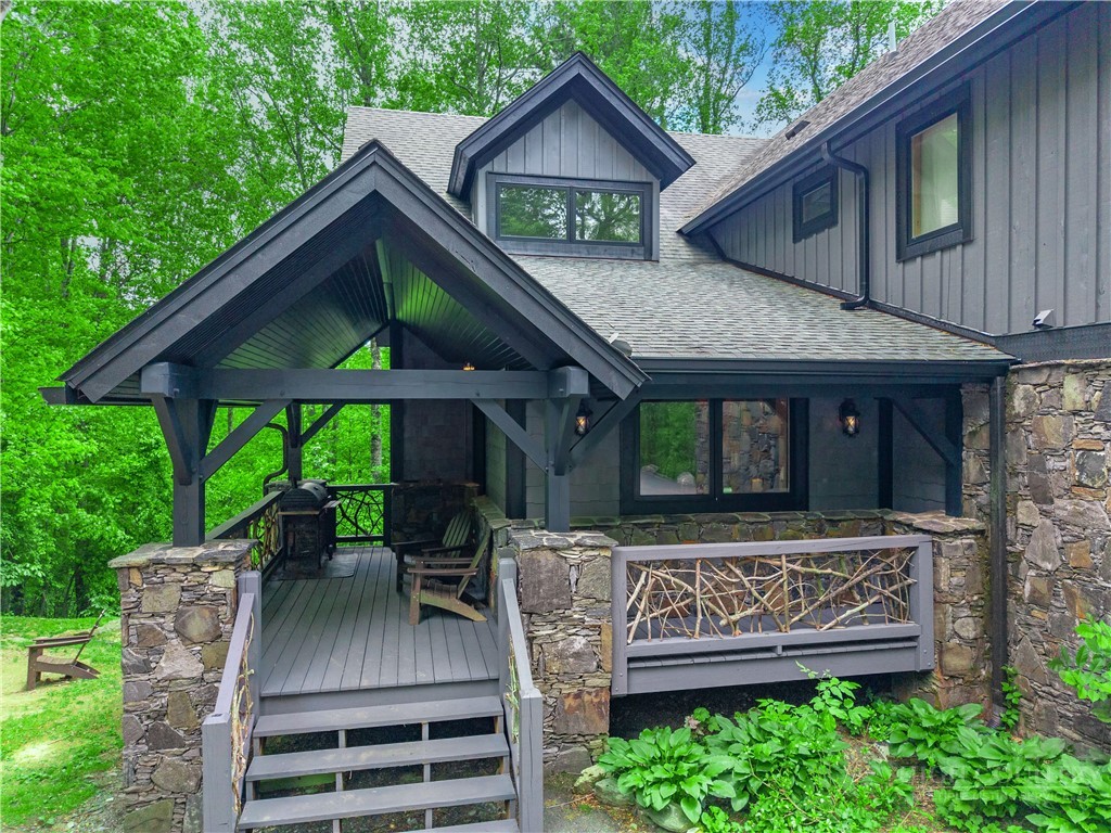 161 Hump View Trail