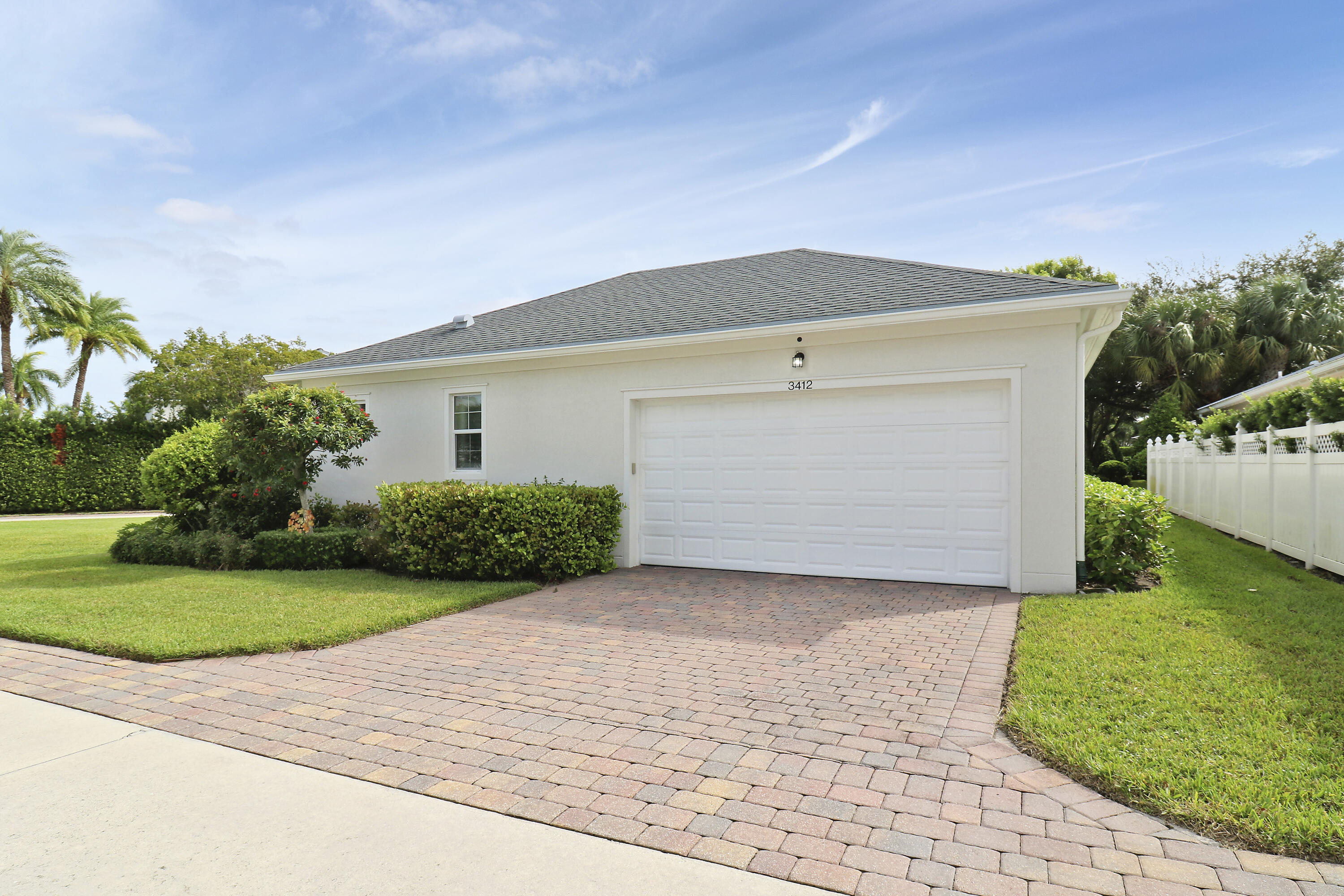 3412 S Caroline Drive