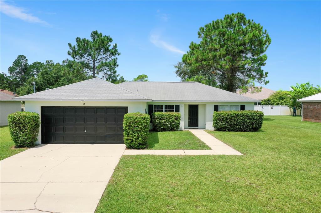 28 ROXBURY LN