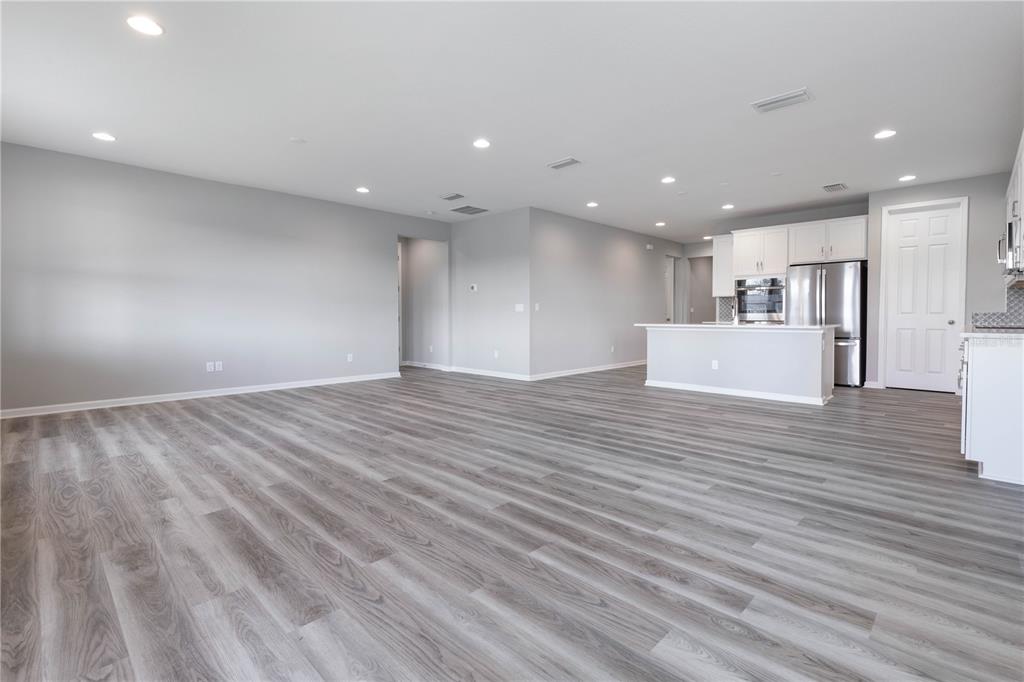 13 LOS LAGOS BLVD