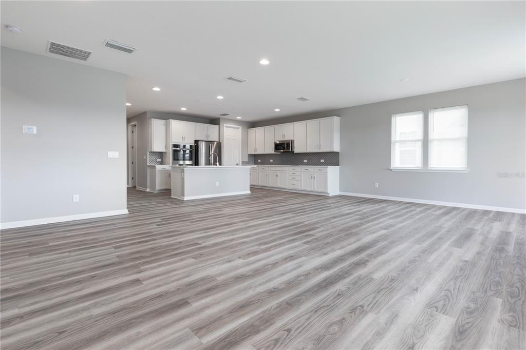 13 LOS LAGOS BLVD