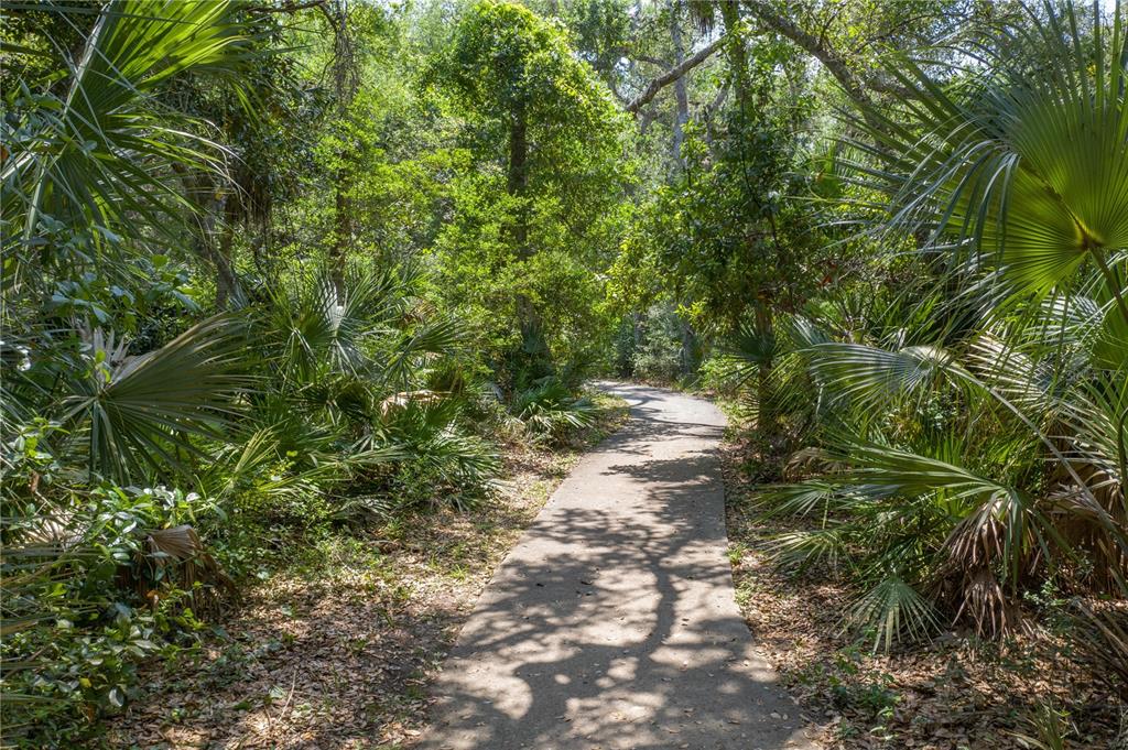 13 LOS LAGOS BLVD