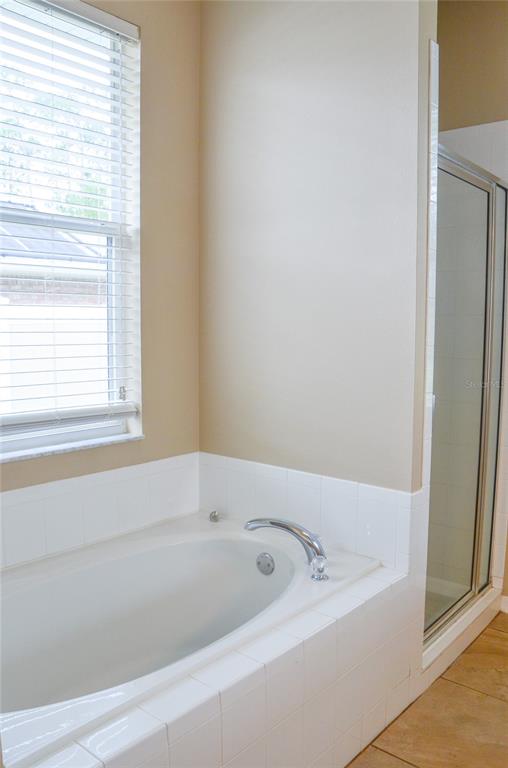 5 RENWORTH PL