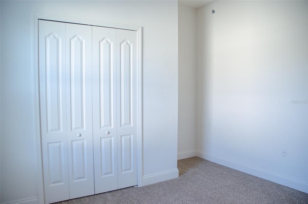 52 FREDERICK LN