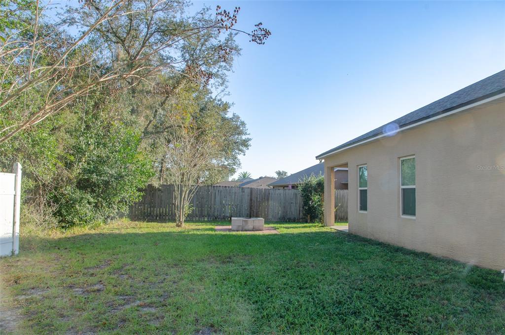 52 FREDERICK LN