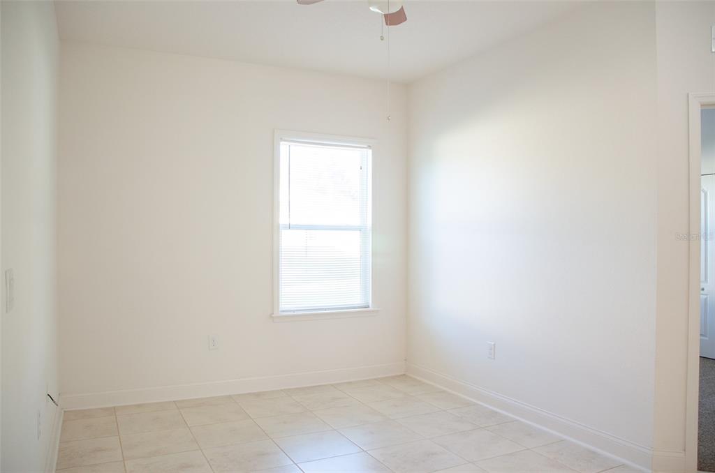 52 FREDERICK LN