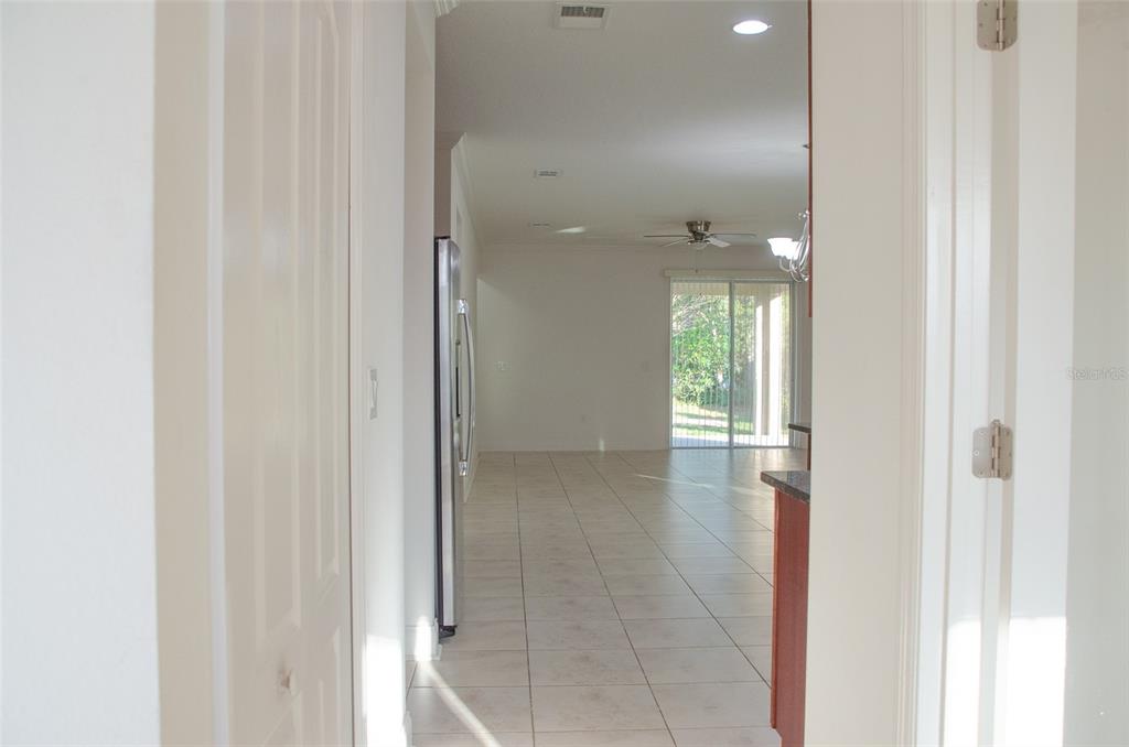 52 FREDERICK LN