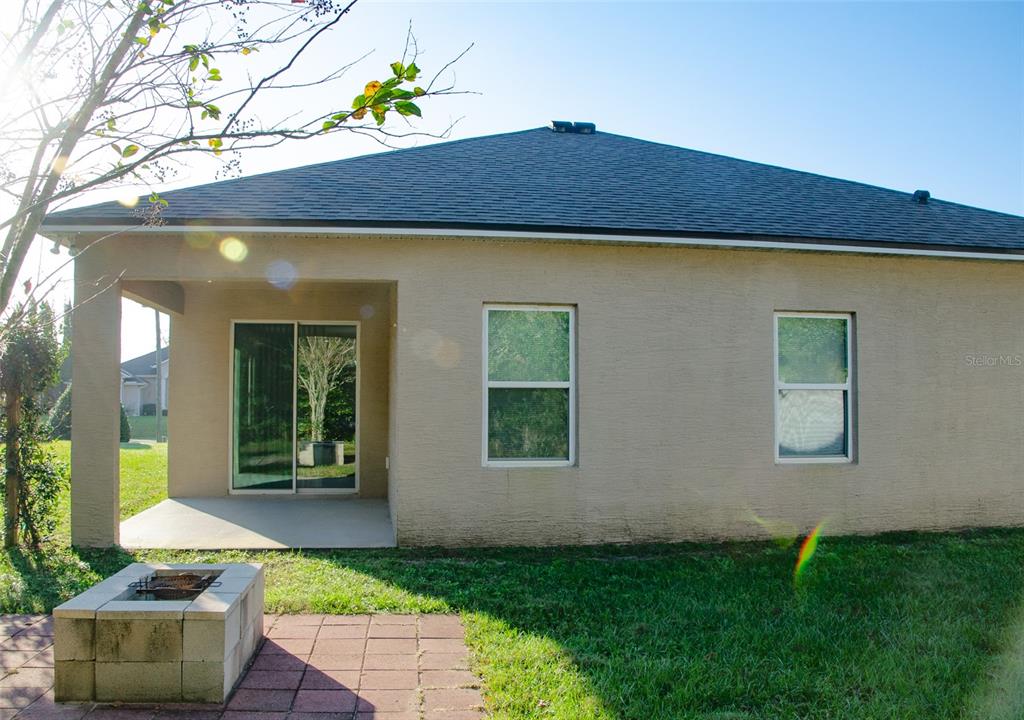 52 FREDERICK LN