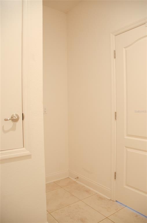 52 FREDERICK LN