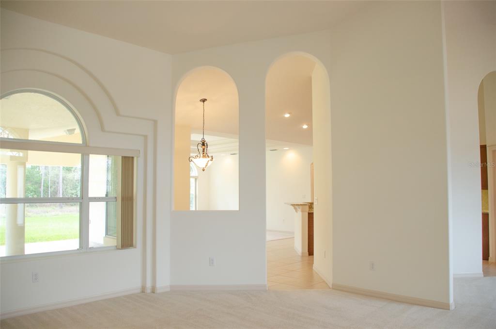 8 EASTLAND LANE