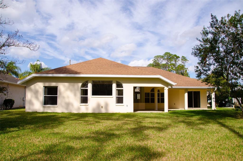 8 EASTLAND LANE