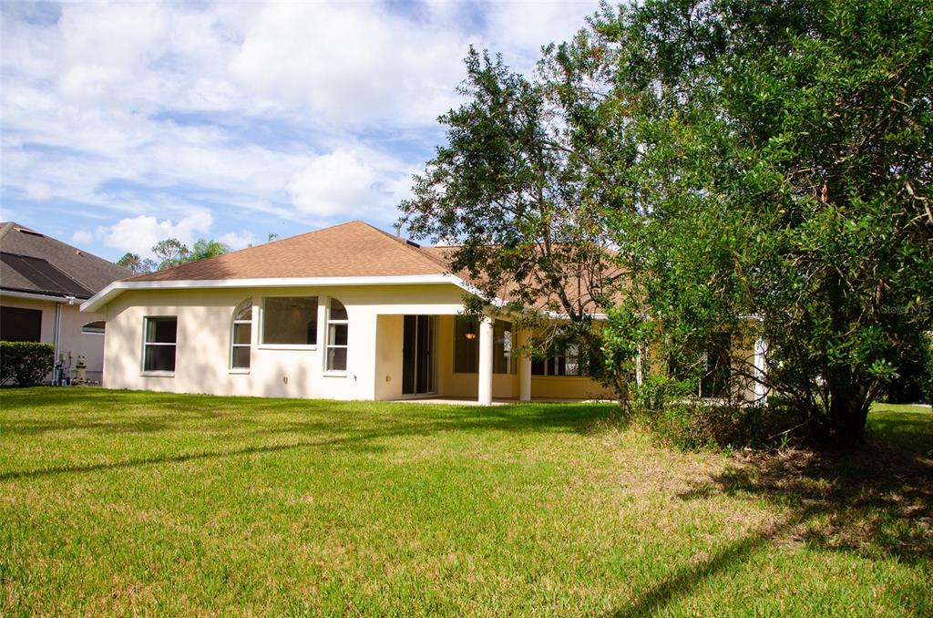 8 EASTLAND LANE
