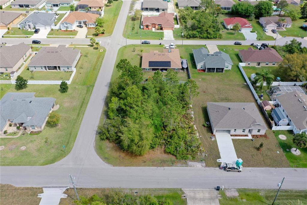 12 LONDON DR