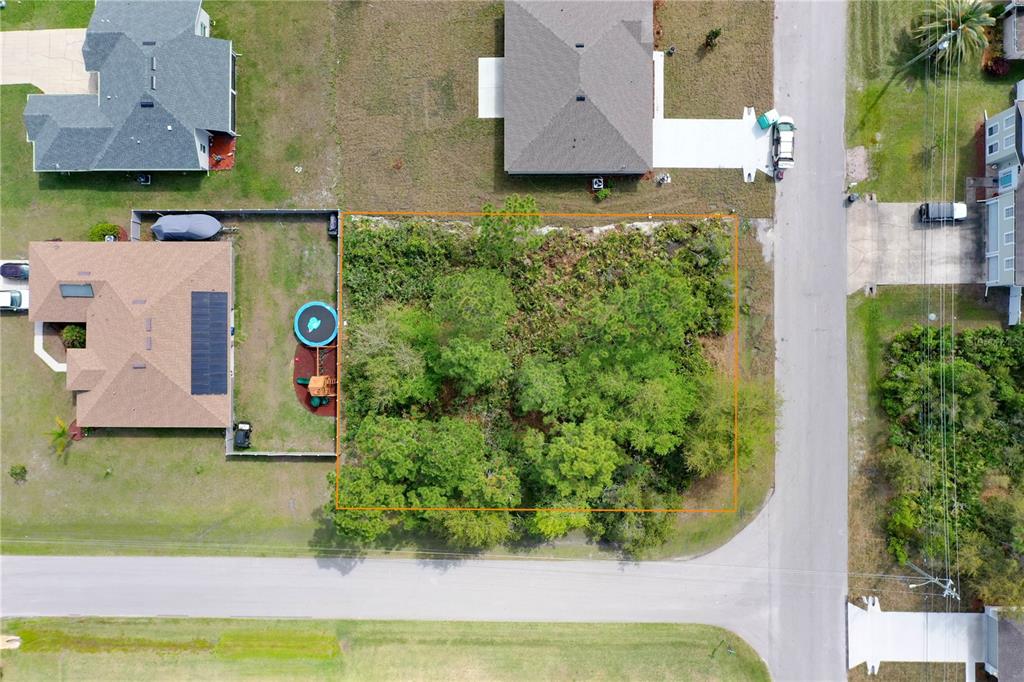 12 LONDON DR