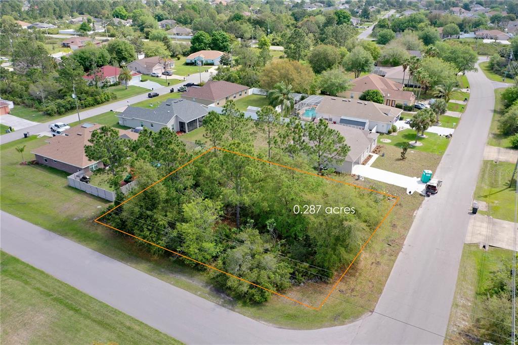 12 LONDON DR