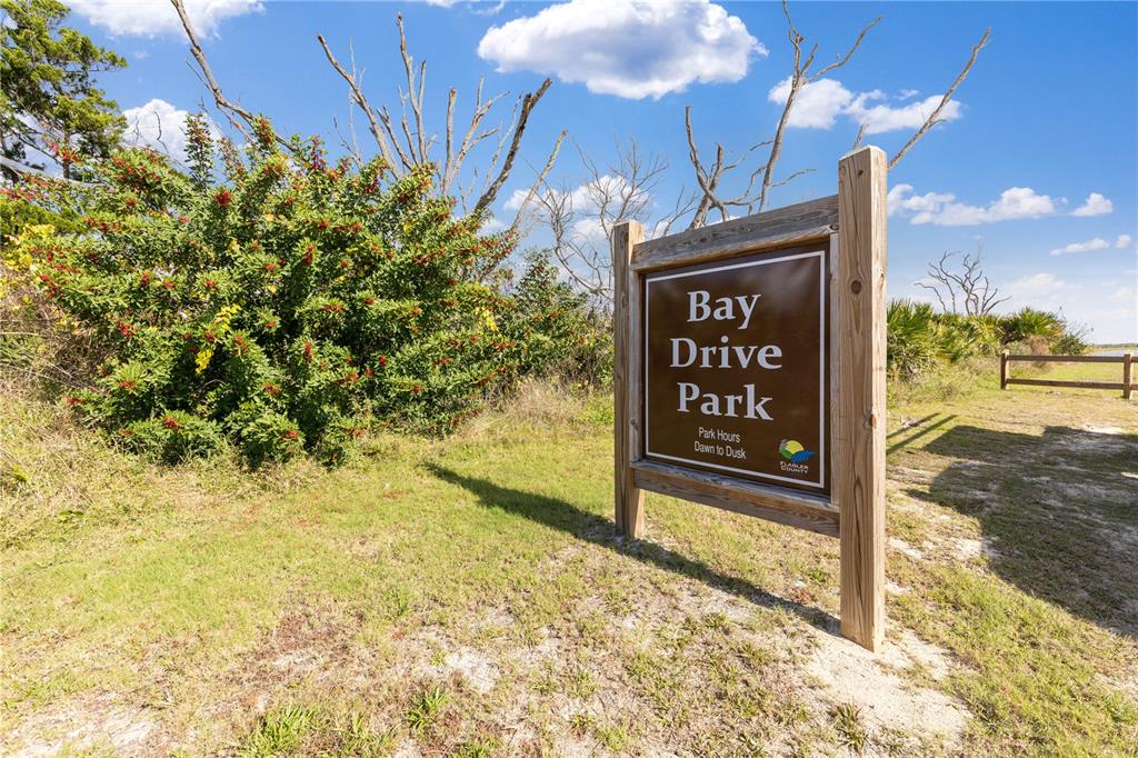 11 SURF DR