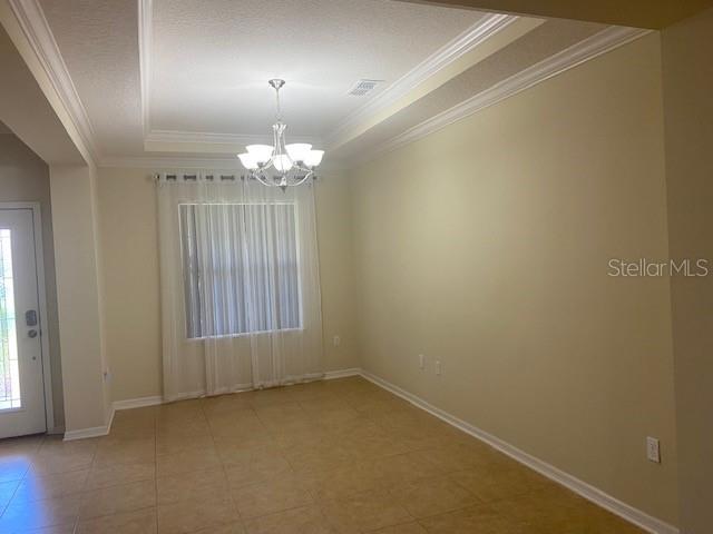 8 BEECHWOOD LN