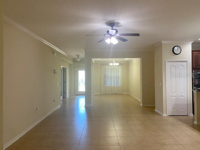 8 BEECHWOOD LN