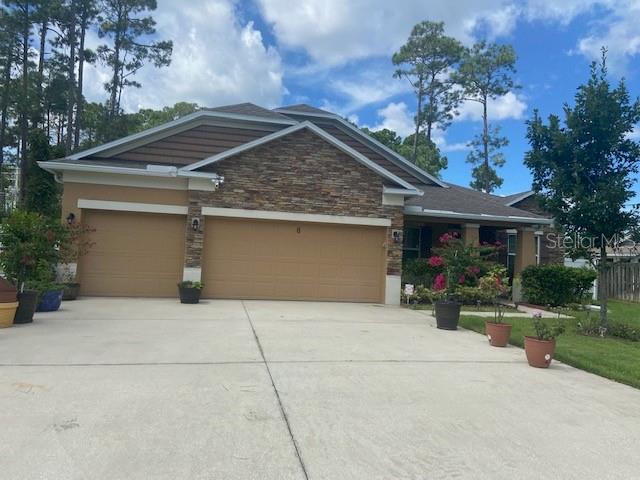 8 BEECHWOOD LN