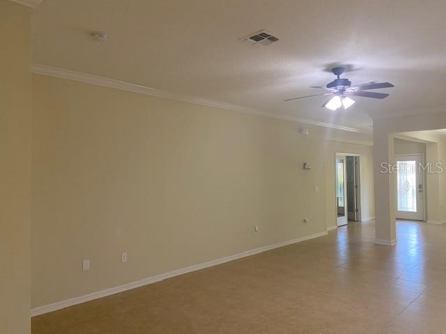 8 BEECHWOOD LN