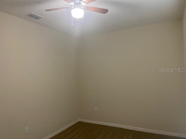 8 BEECHWOOD LN