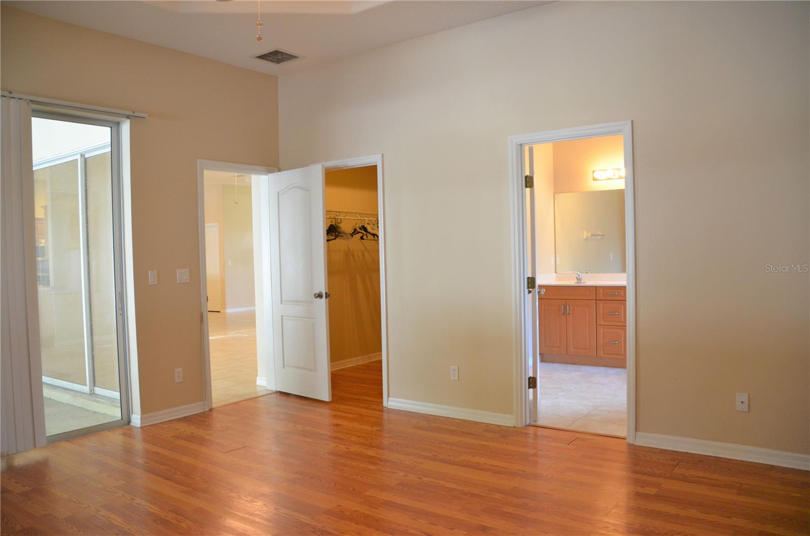 31 EVANS DR