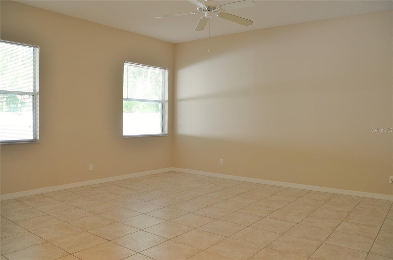 31 EVANS DR
