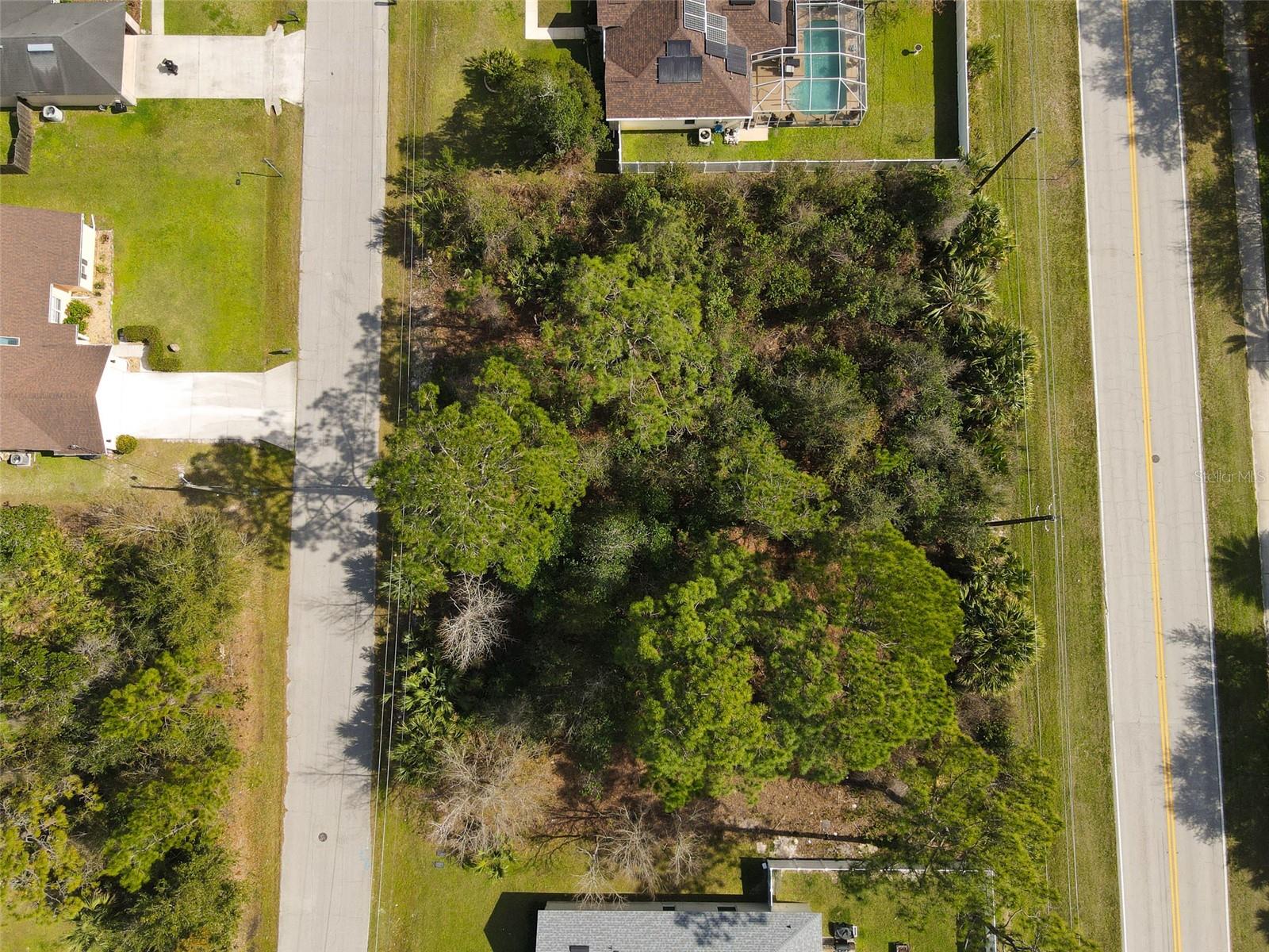 32 ROUND TREE DR